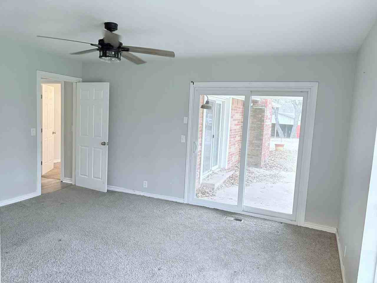 8520 E Covell Rd - Photo 7 of 29