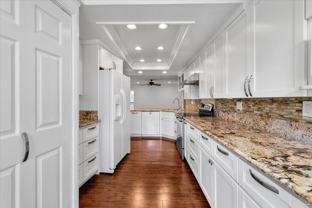 428 428 Esplanade - 201 #201 - Photo 1 of 1
