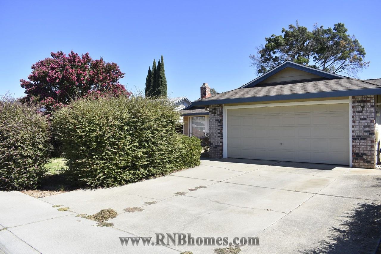 1349 Silver Spur Cir - Photo 2 of 2