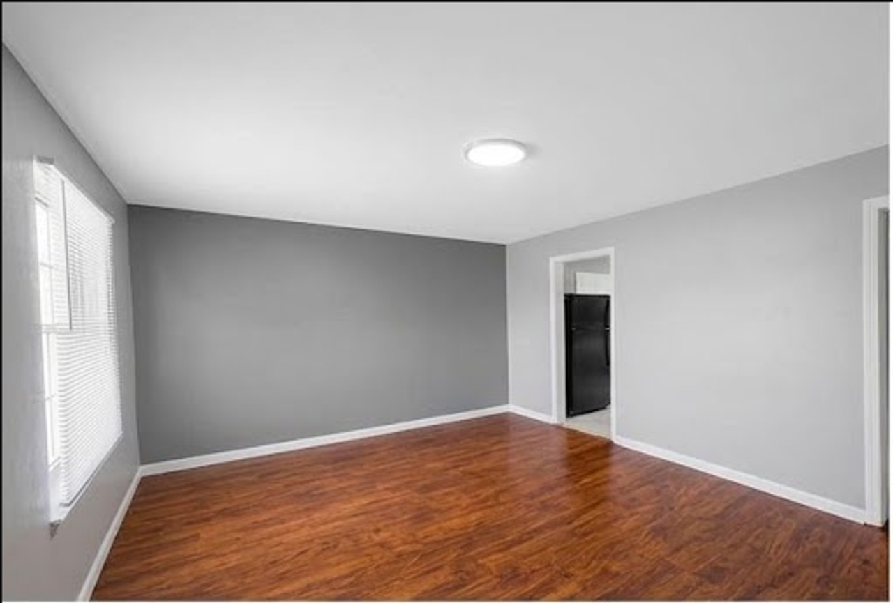 1342 South Dr - Photo 3 of 5