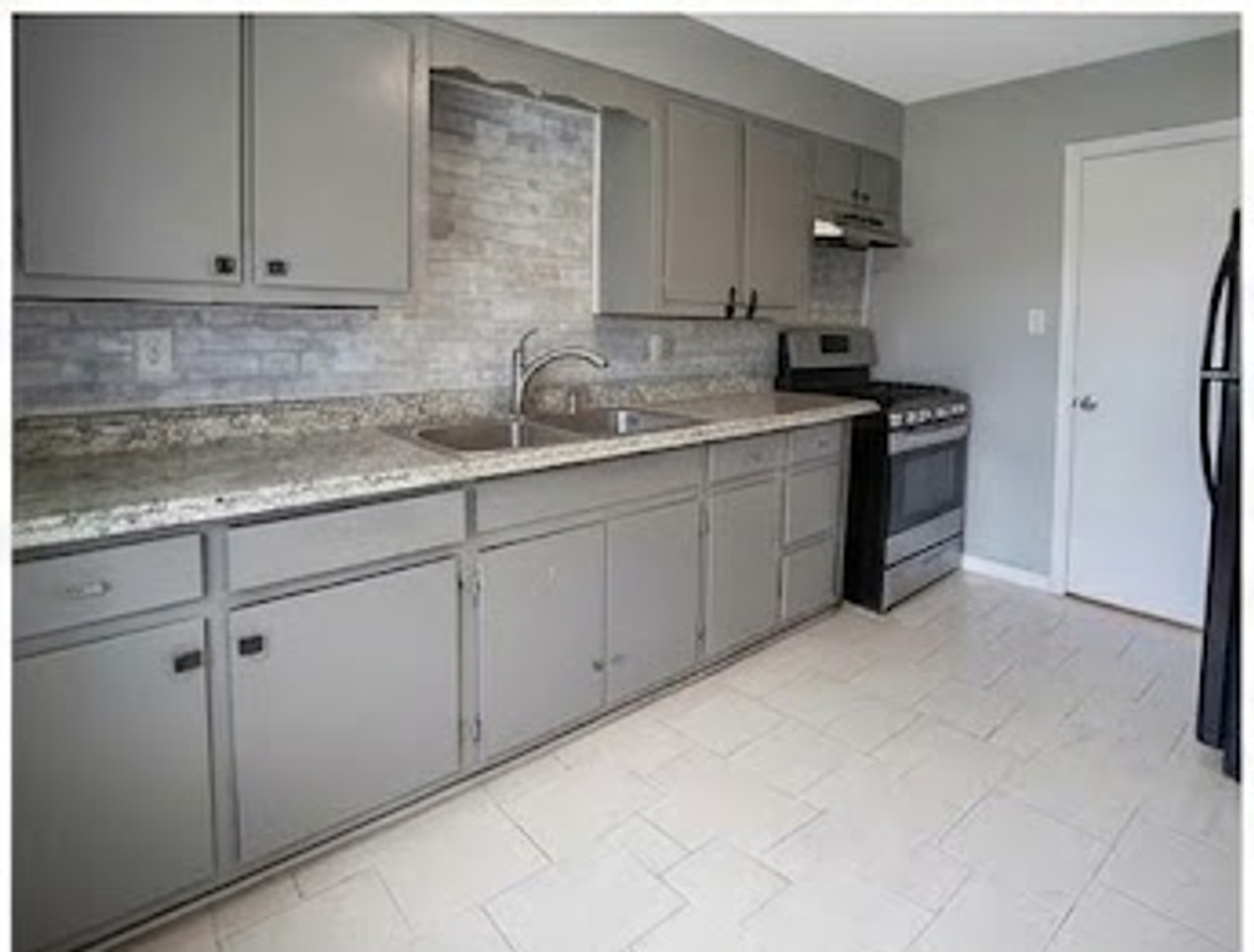 1342 South Dr - Photo 5 of 5