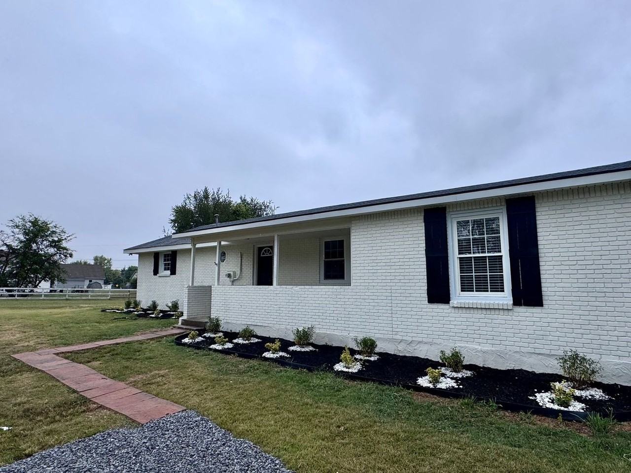 3375 Pembroke Rd - Photo 4 of 39