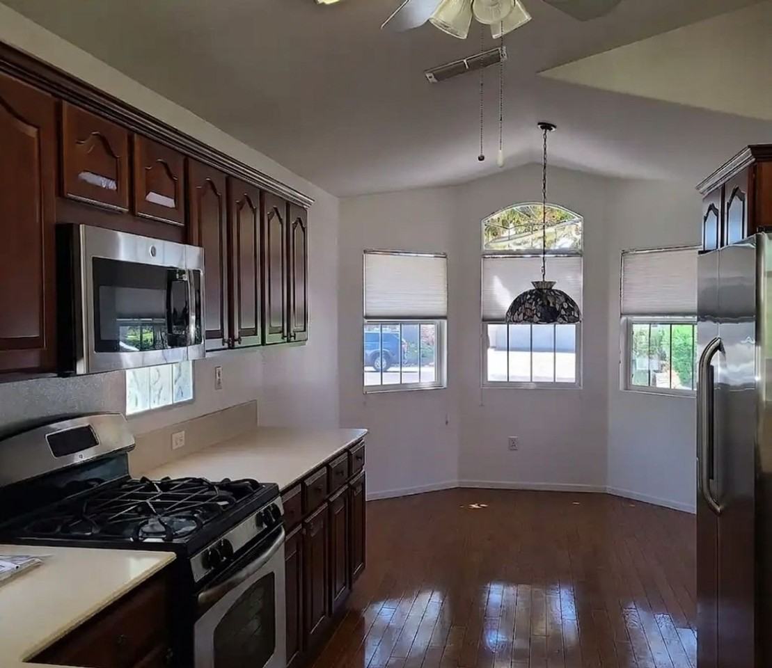 272 Snowy River Ct - Photo 4 of 20