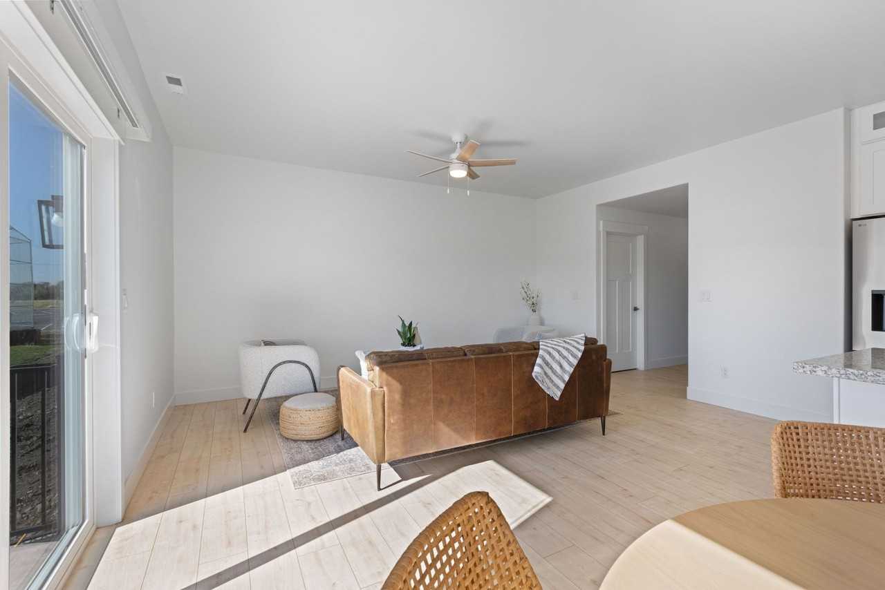 902 Home Run Ave - Photo 4 of 31