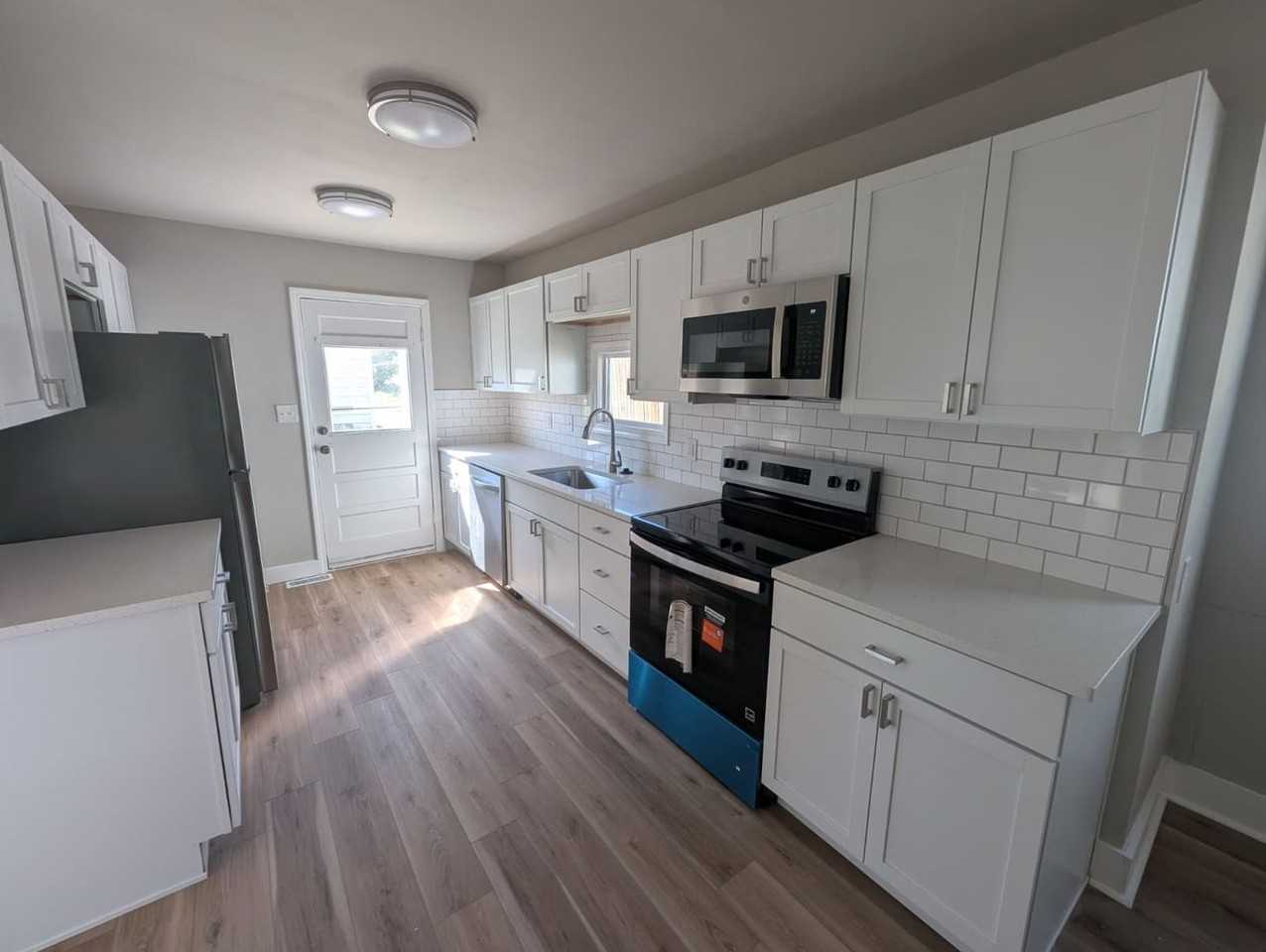 2606 Sacramento St - Photo 7 of 20