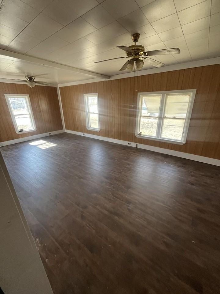 413 E Allison St - Photo 2 of 6