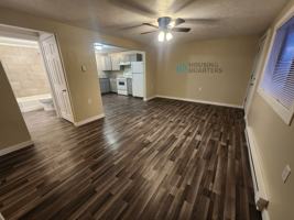 featured image of 1809 E Carol St
