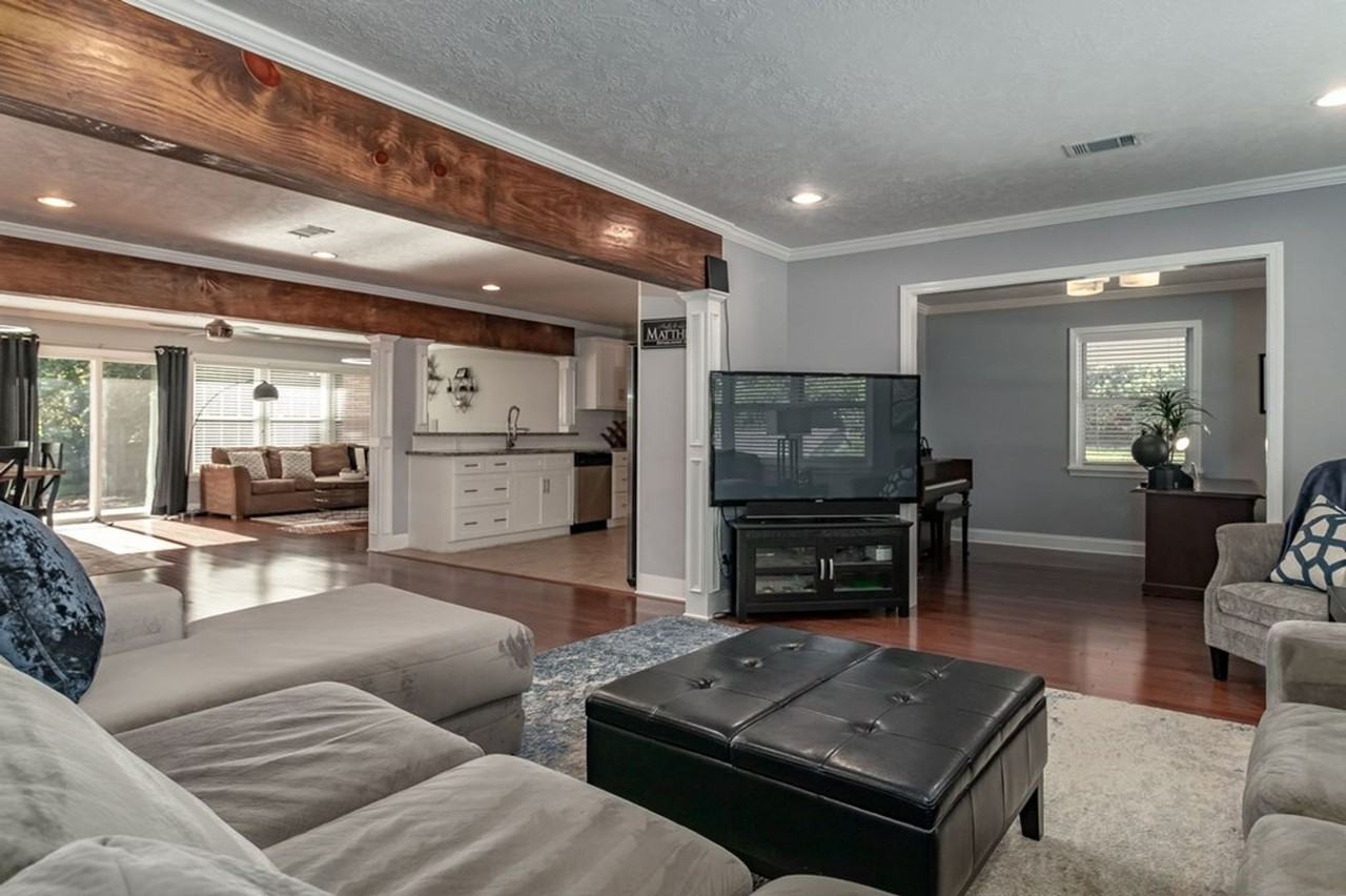 1106 Oakdale Rd - Photo 5 of 32