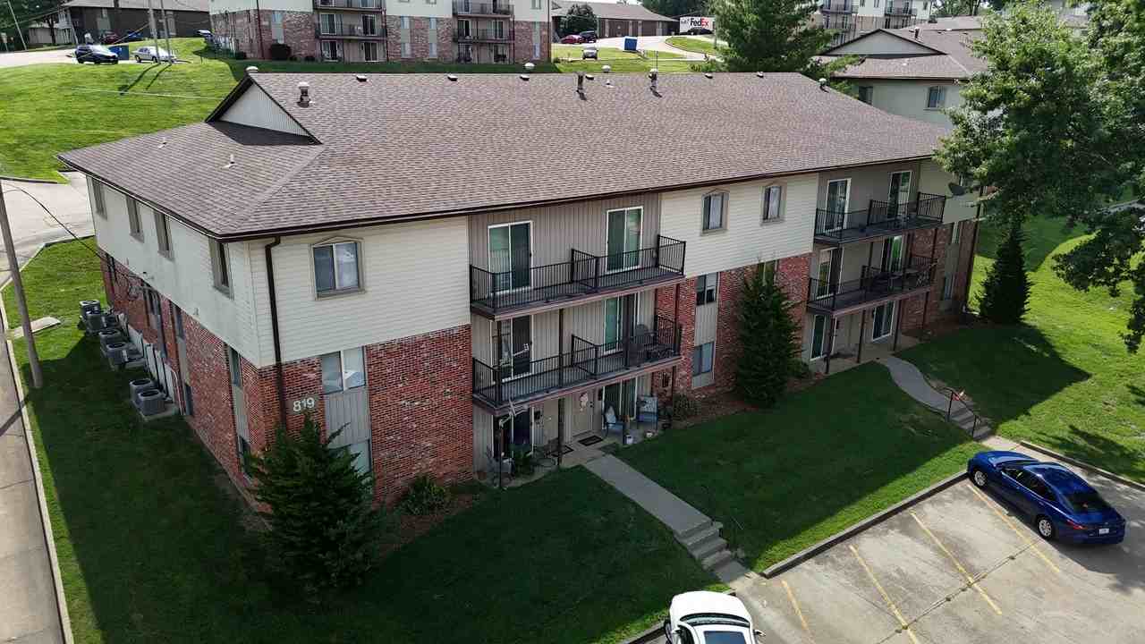 819 Southwest Blvd - Photo 2 of 3