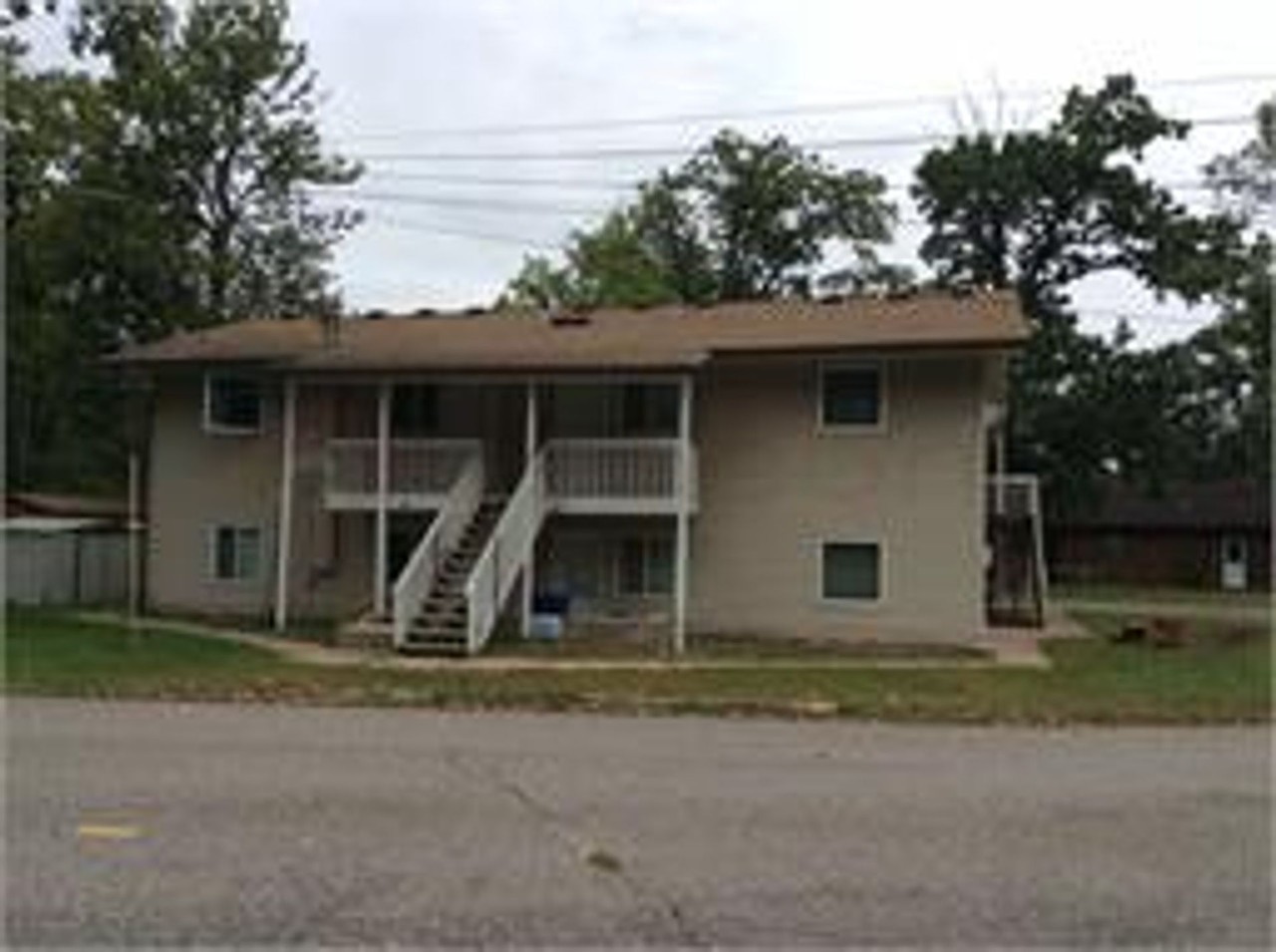607 Chinook Ave SW - Photo 2 of 4