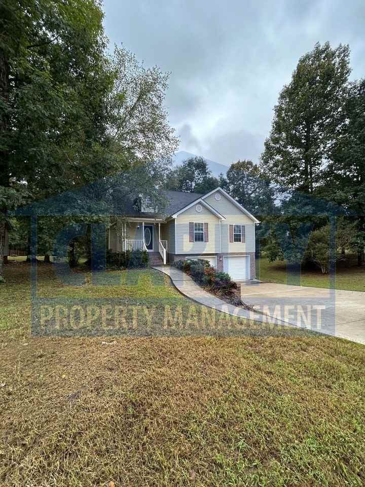 360 Webb Ln Ne - Photo 2 of 29