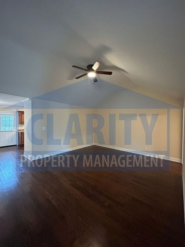 360 Webb Ln Ne - Photo 7 of 29