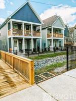 featured image of 806 Briar Cir