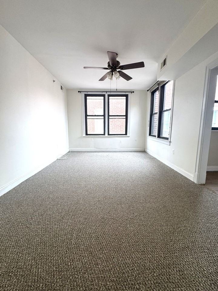 1858 California St Nw #43 - Photo 3 of 14