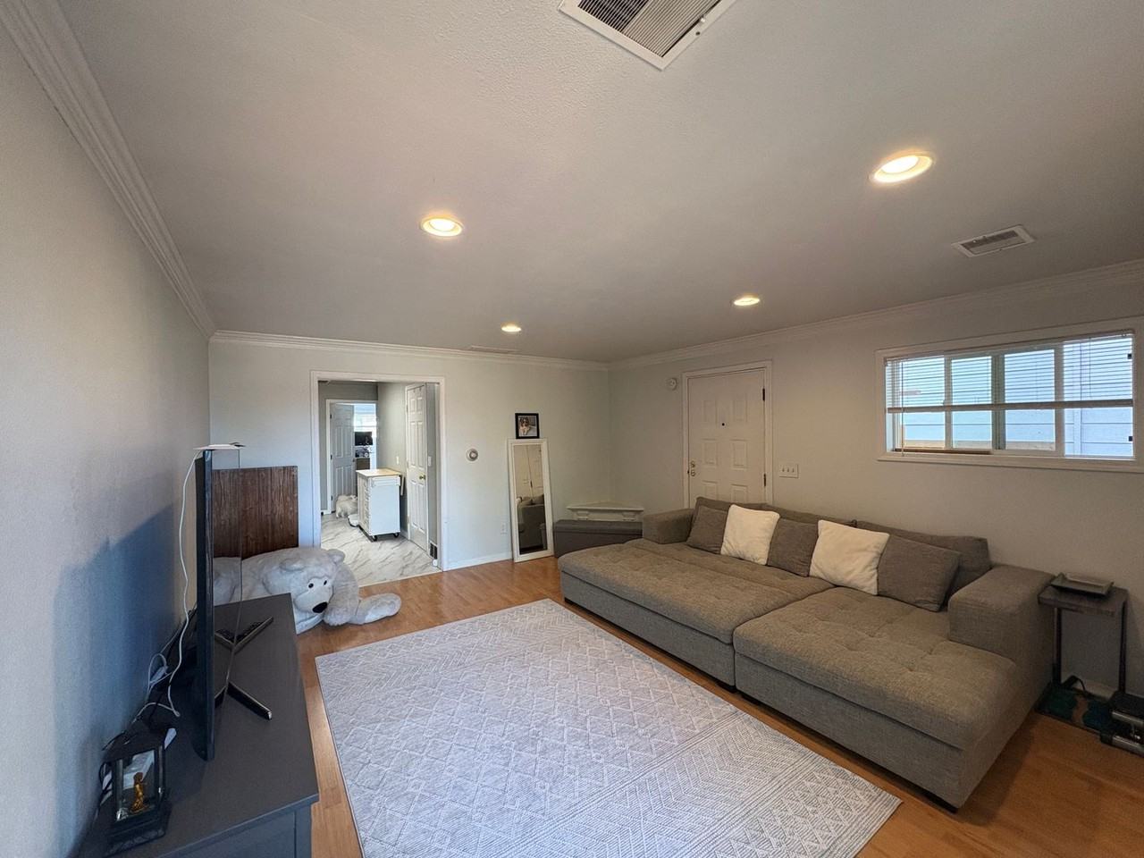 8232 S 122nd St - Photo 6 of 16