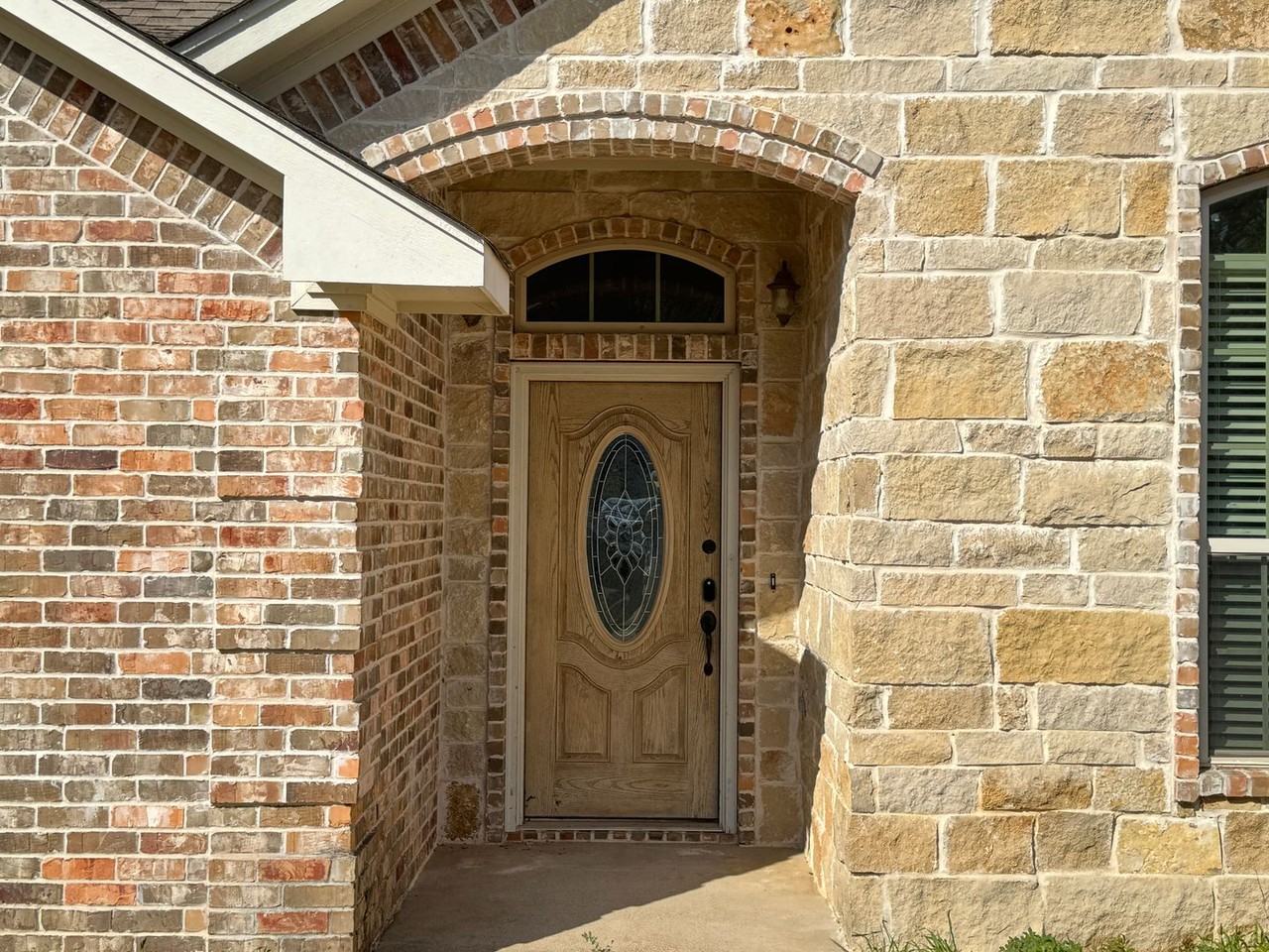 320 Rita Dr - Photo 3 of 32