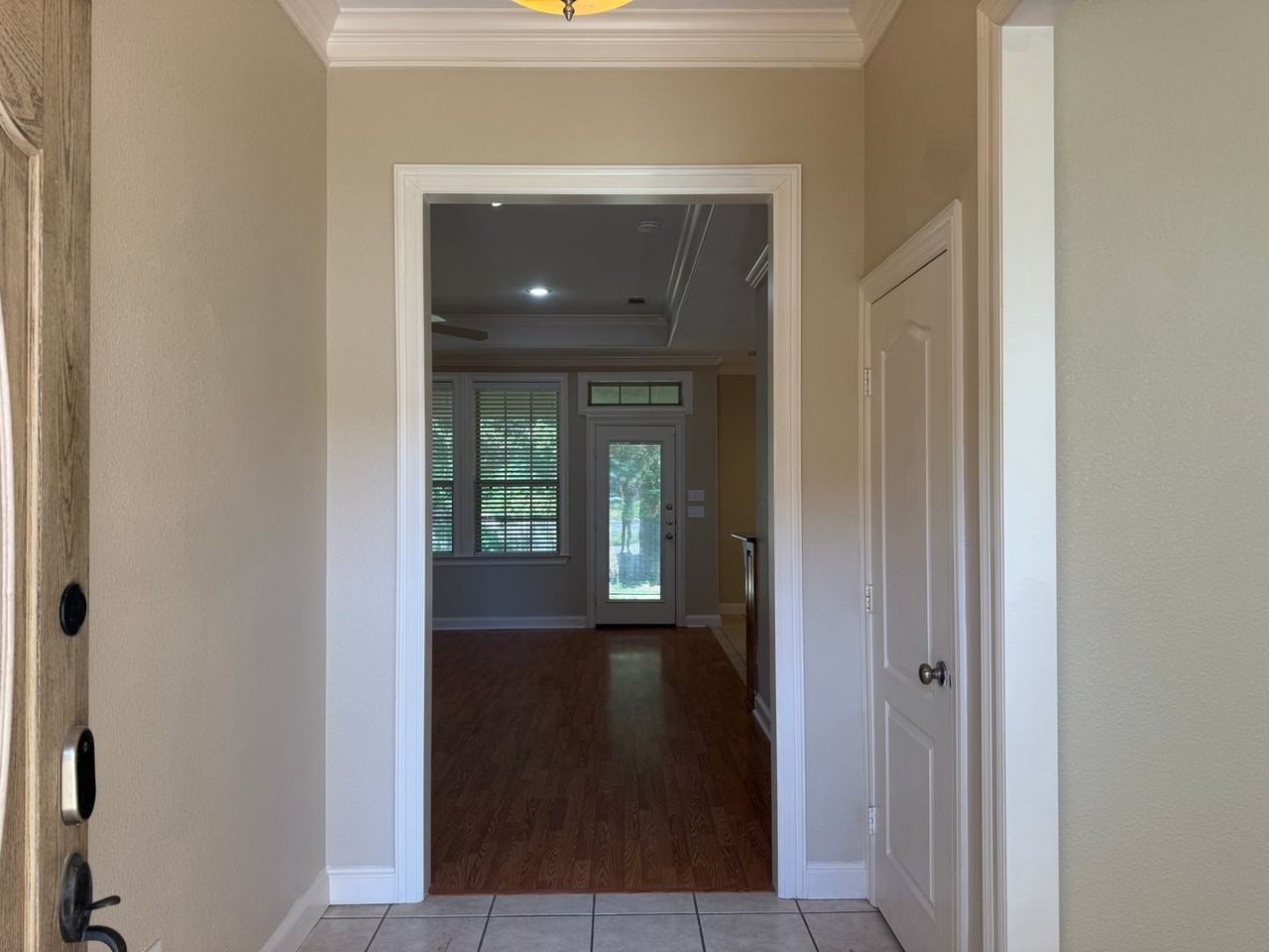 320 Rita Dr - Photo 4 of 32