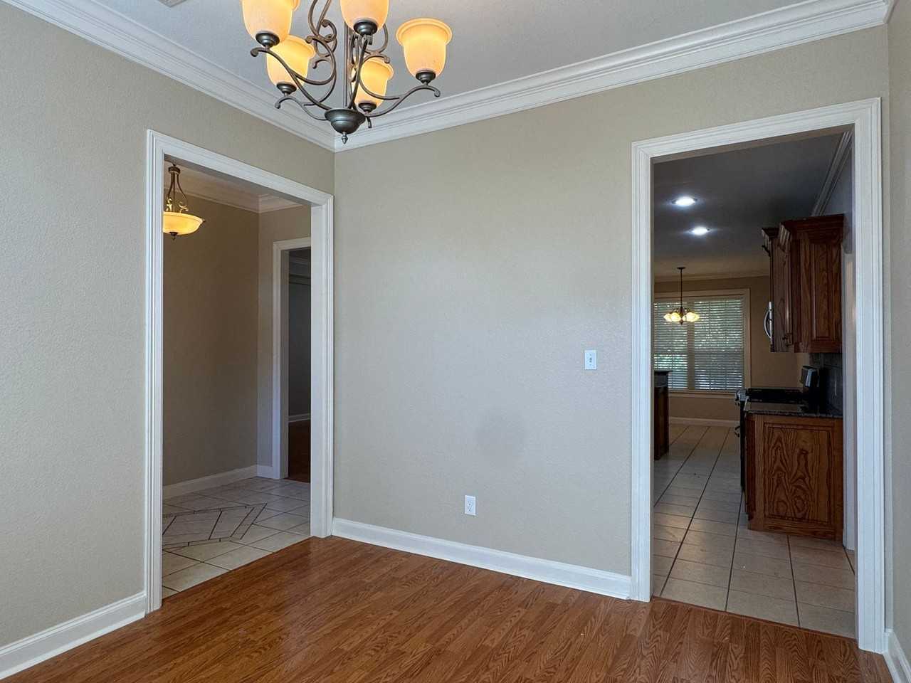 320 Rita Dr - Photo 6 of 32