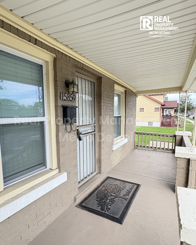 15859 Santa Rosa Dr - Photo 2 of 28