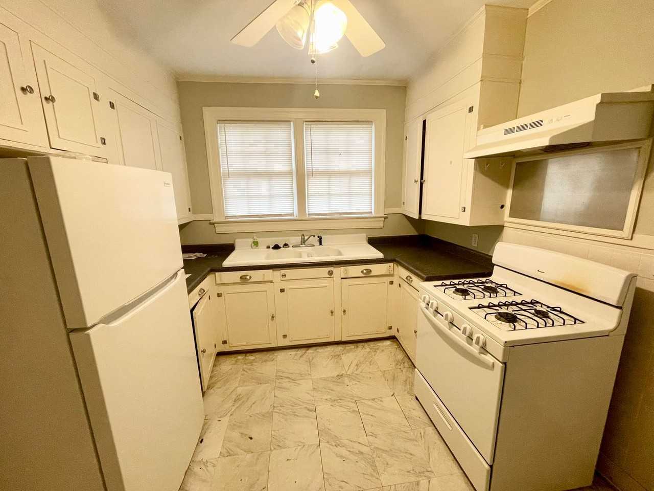 602 Patton Ave - Photo 3 of 12