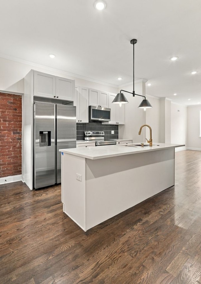 2434 N 33rd Street - Photo 4 of 50