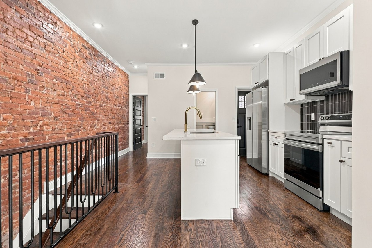 2434 N 33rd Street - Photo 5 of 50