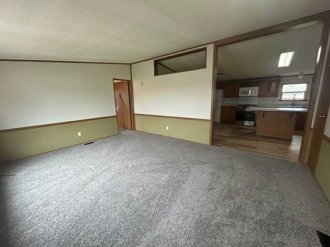 3501 Scott Dr - Photo 4 of 17