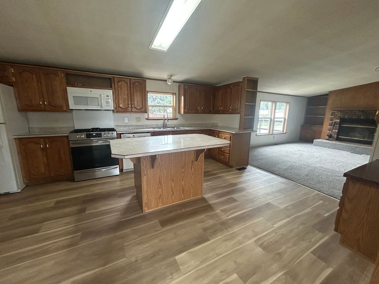 3501 Scott Dr - Photo 6 of 17