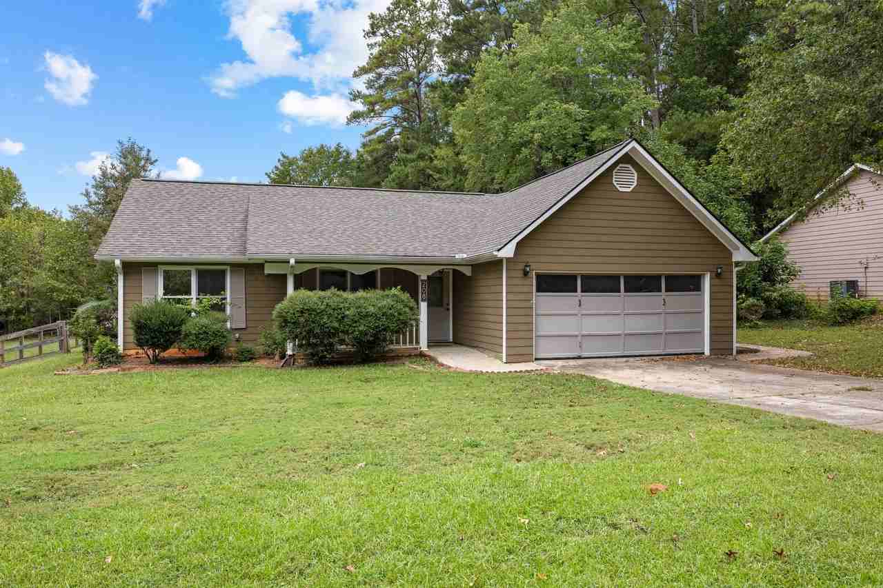 208 Ruskin Rd - Photo 2 of 17