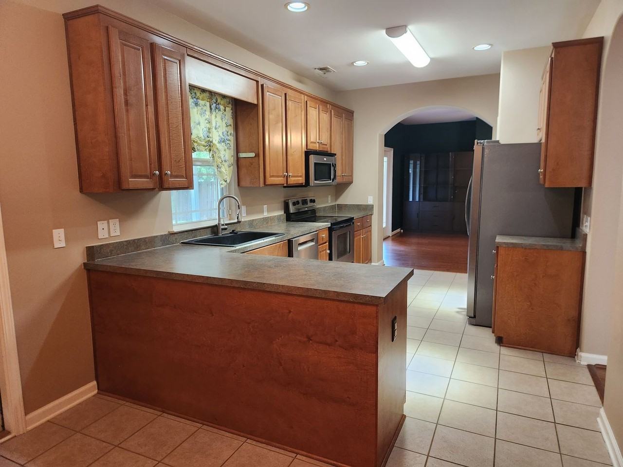 1 Myrrh Cir - Photo 5 of 28