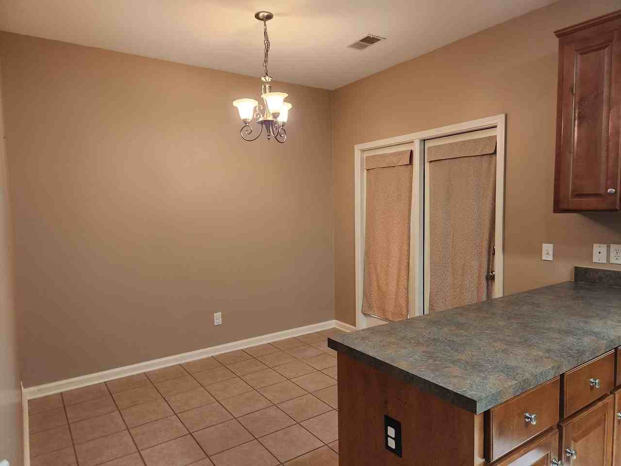 1 Myrrh Cir - Photo 7 of 28