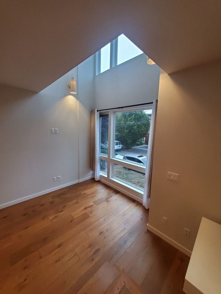1549 Nw 61st St #B - Photo 3 of 13