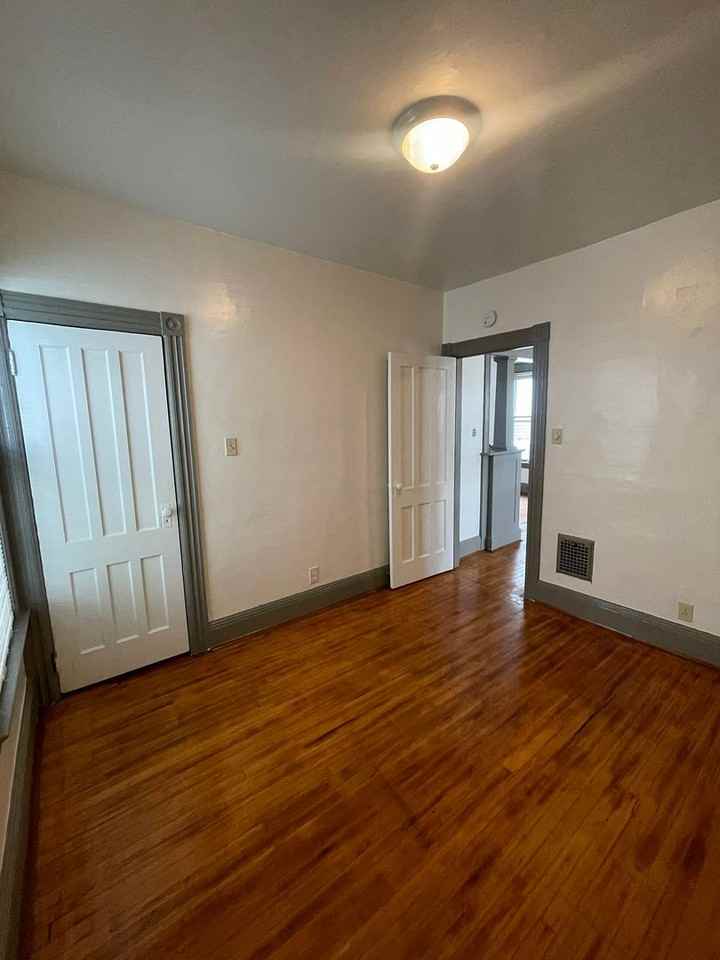 30 Kenyon Ct - Photo 5 of 8