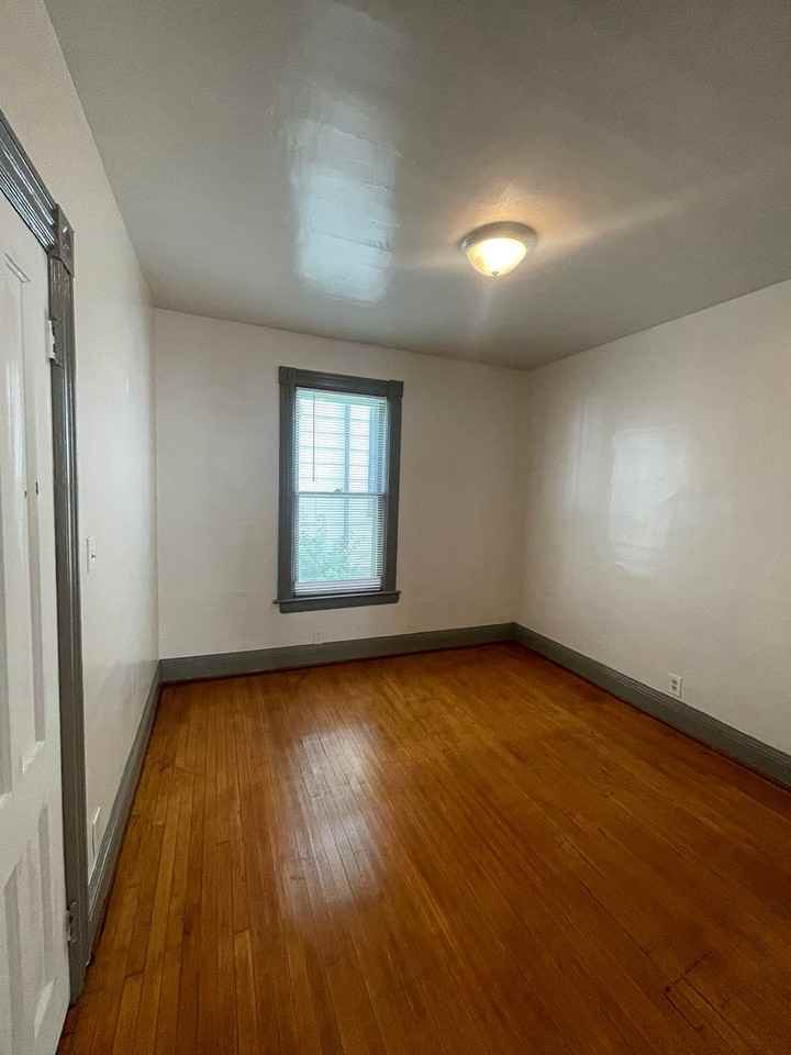30 Kenyon Ct - Photo 6 of 8
