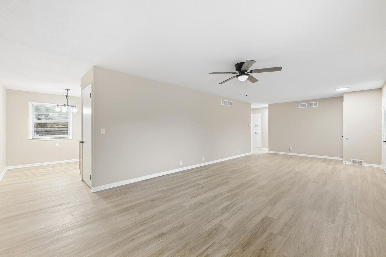 2322 Dearborn St - Photo 4 of 26