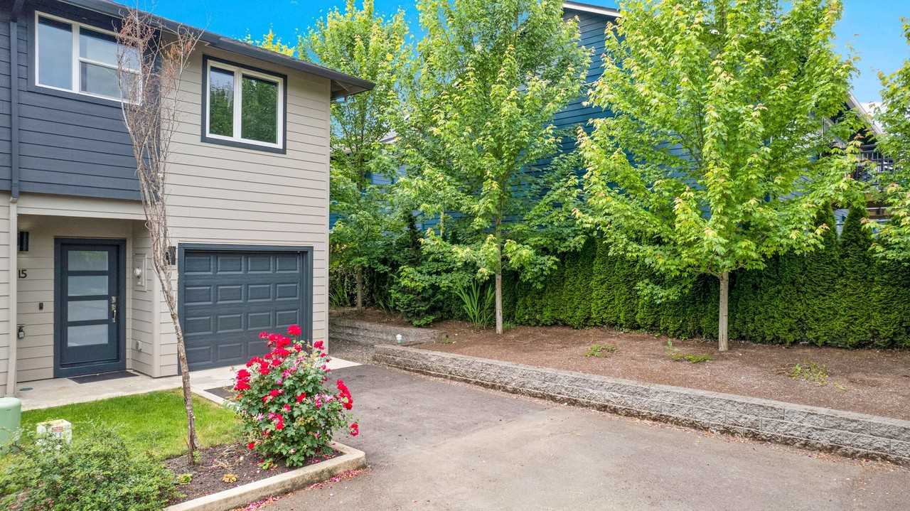 2832 22nd Ave #15 - Photo 3 of 18