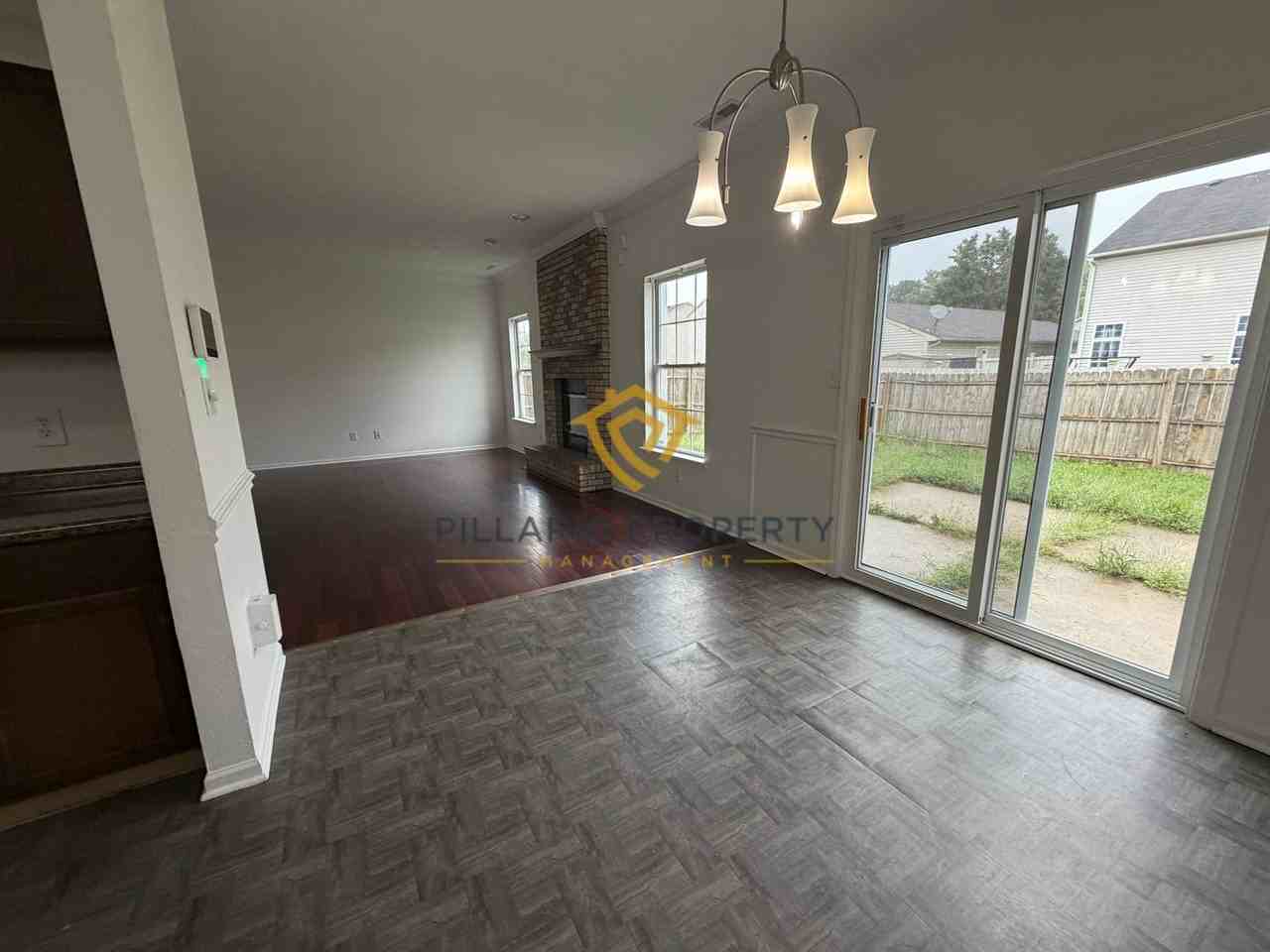 4229 Village Bend Dr - Photo 3 of 27