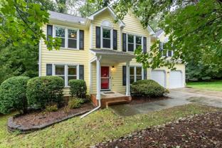 8 Woodcliff Cir - Photo 1 of 1