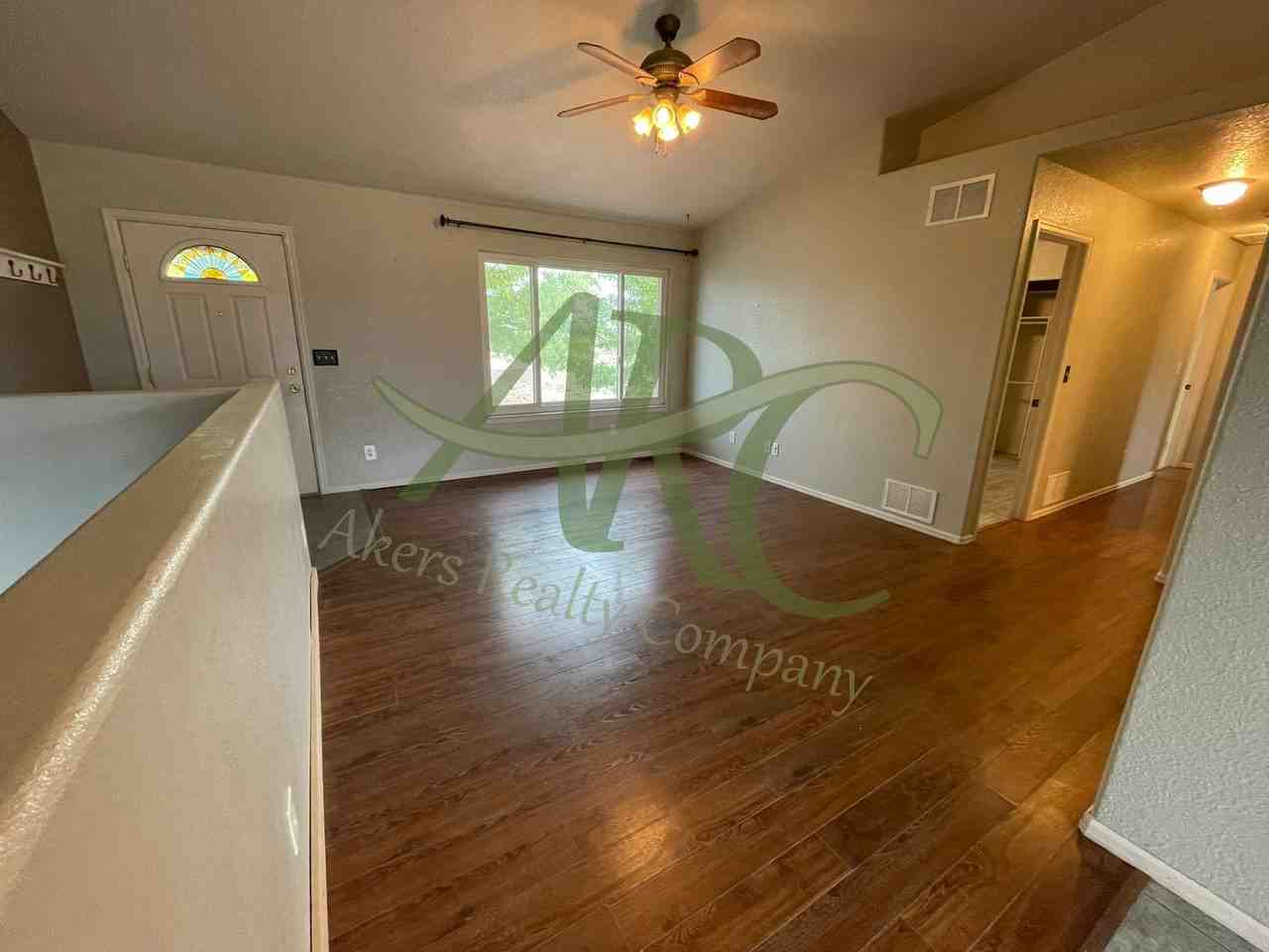 965 N Cimarron Dr - Photo 4 of 29
