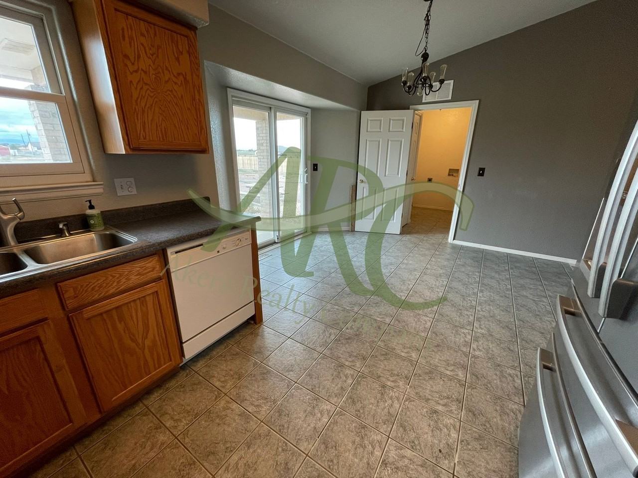 965 N Cimarron Dr - Photo 6 of 29