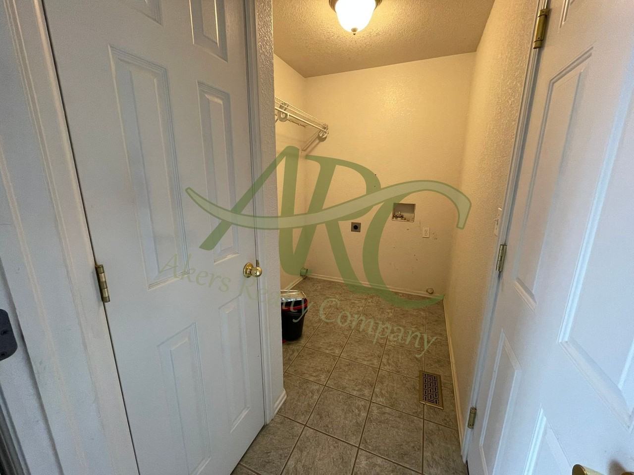 965 N Cimarron Dr - Photo 7 of 29