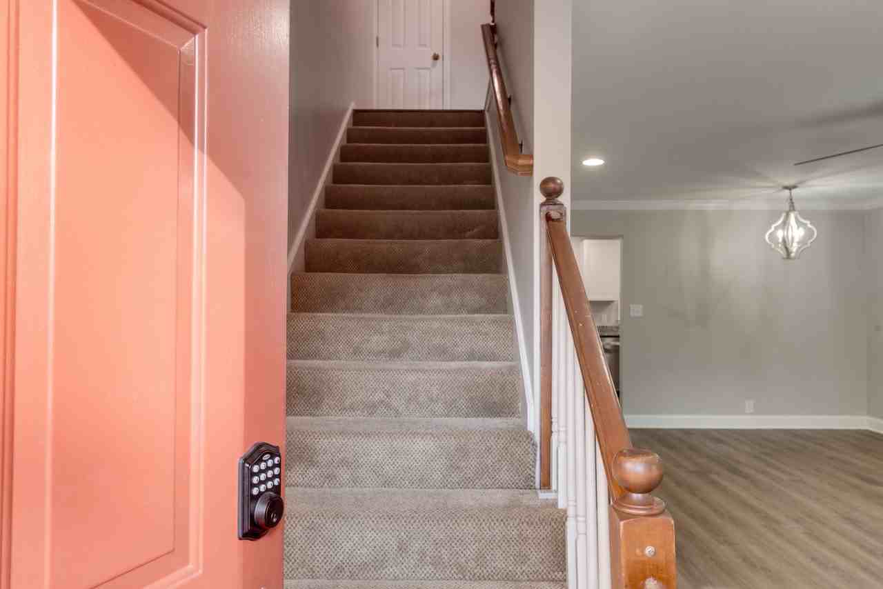 743 Kent Rd - Photo 3 of 29
