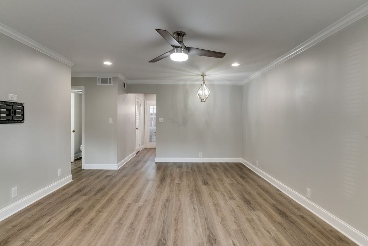 743 Kent Rd - Photo 5 of 29