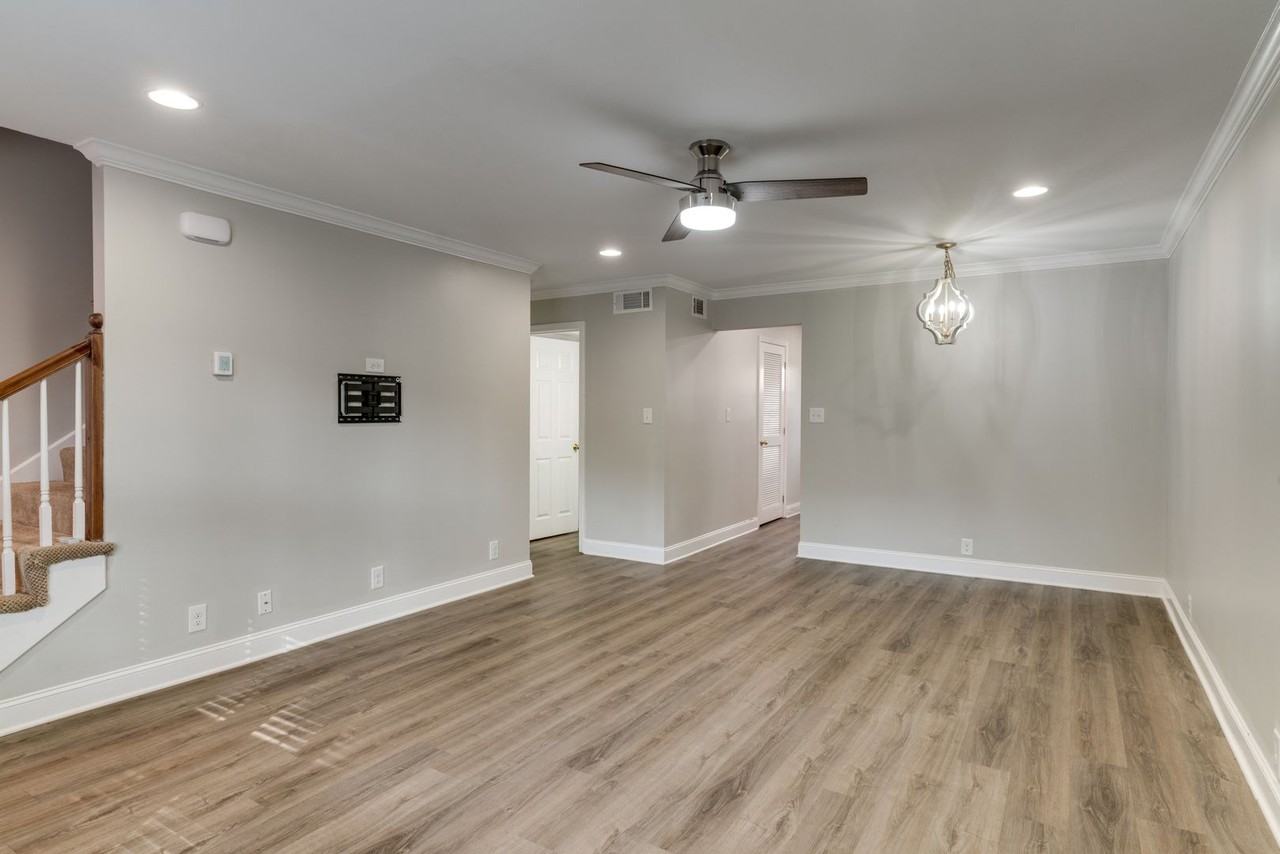 743 Kent Rd - Photo 6 of 29