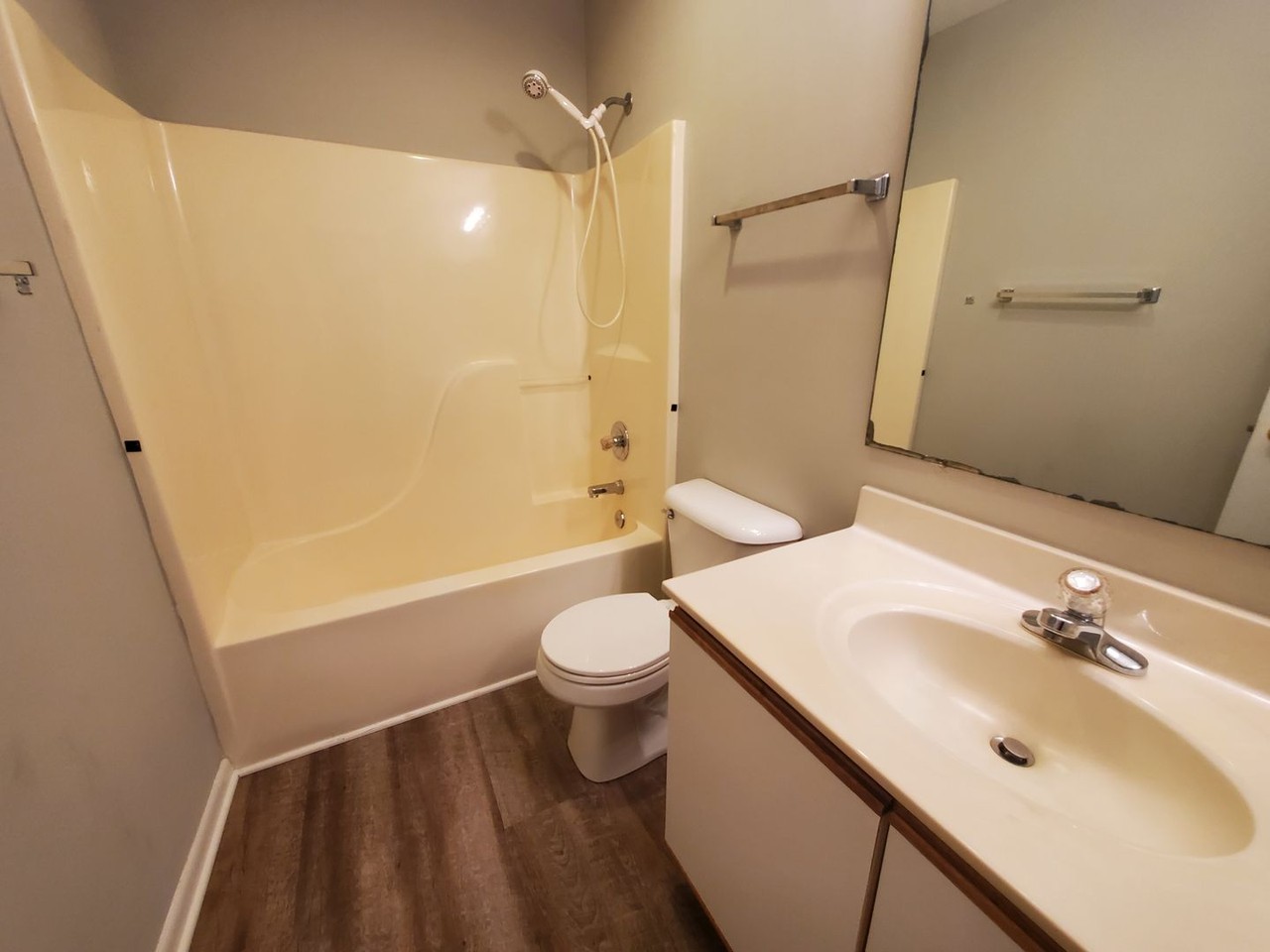 3392 Galleria Dr - Photo 5 of 27