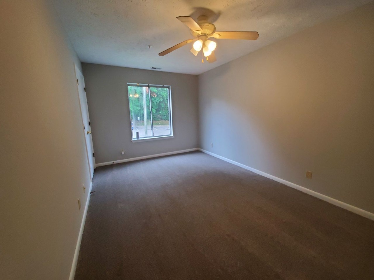 3392 Galleria Dr - Photo 7 of 27