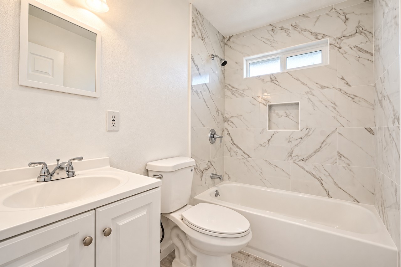 223 N B St #A - Photo 7 of 19