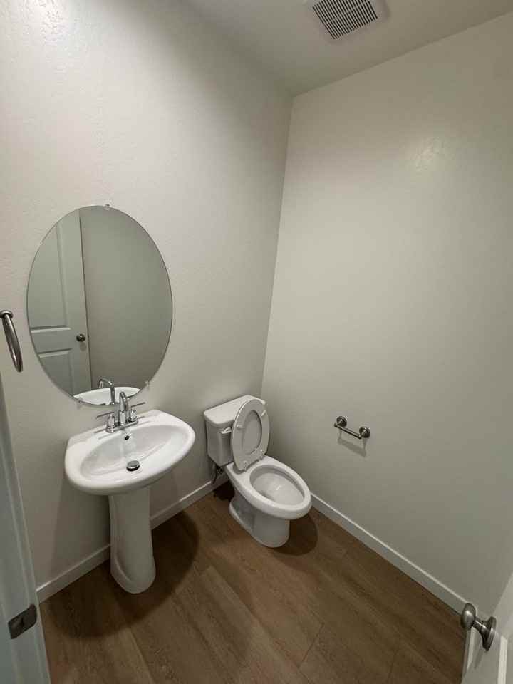 12714 Graham Ct - Photo 4 of 16