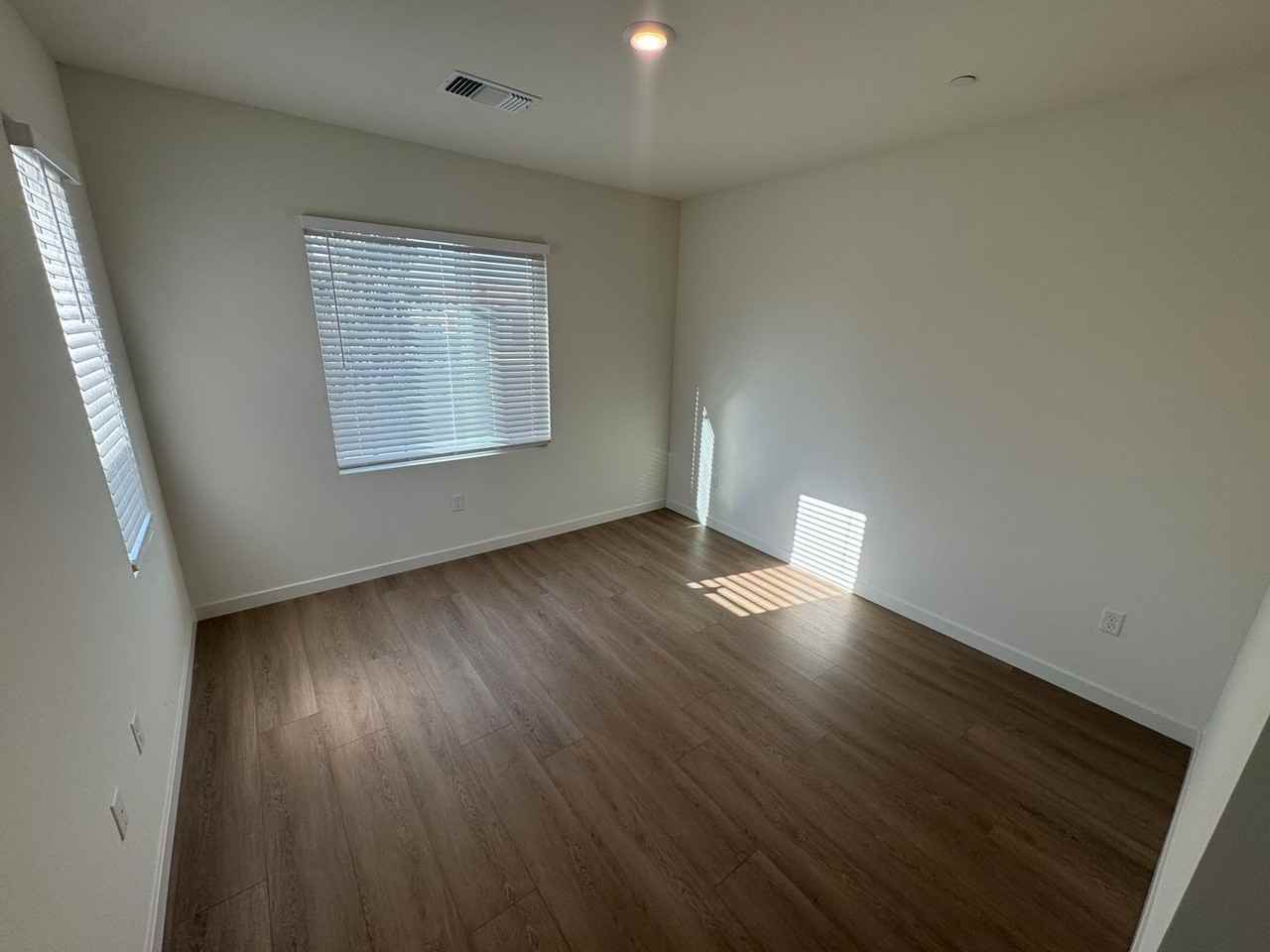 12714 Graham Ct - Photo 5 of 16