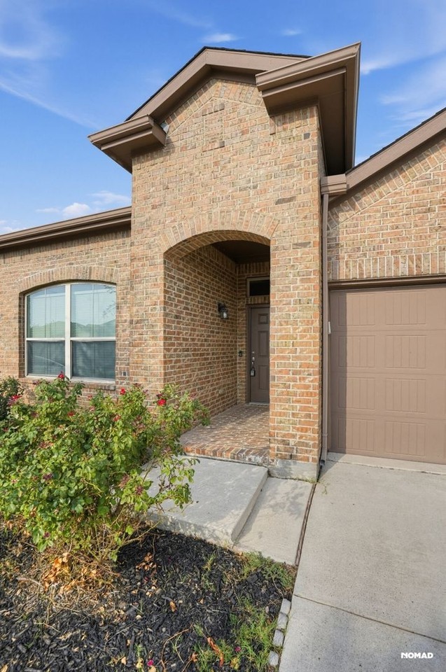 10313 Burtrum Dr - Photo 3 of 23